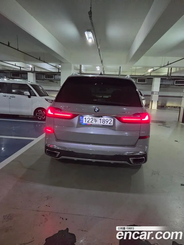 BMW X7 2022 thumb 5