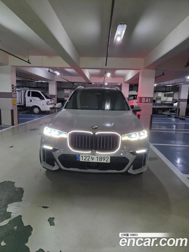BMW X7 2022 thumb 8