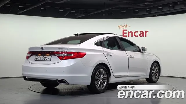 Hyundai Grandeur 2014 thumb 2