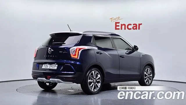 KG_Mobility_Ssangyong TIBOLI 2015 thumb 2
