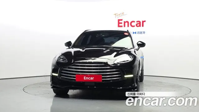 Astonmartin DBX 2023 thumb 3