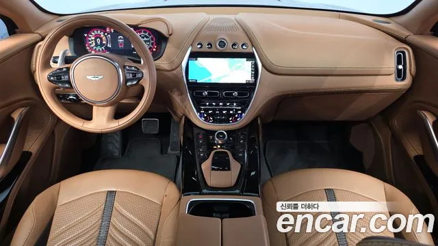 Astonmartin DBX 2023 thumb 7