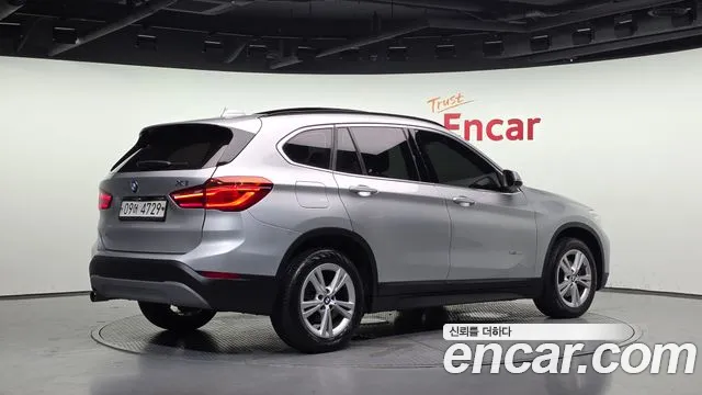 BMW X1 2017 thumb 2