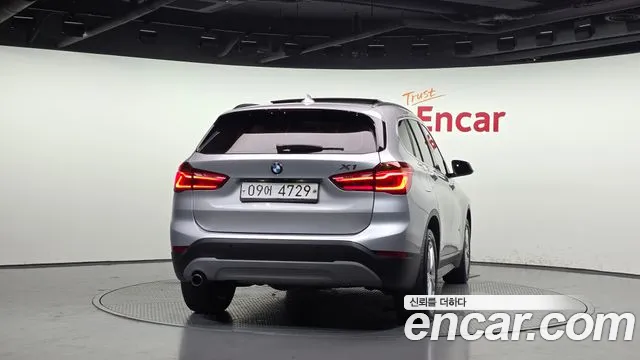 BMW X1 2017 thumb 4