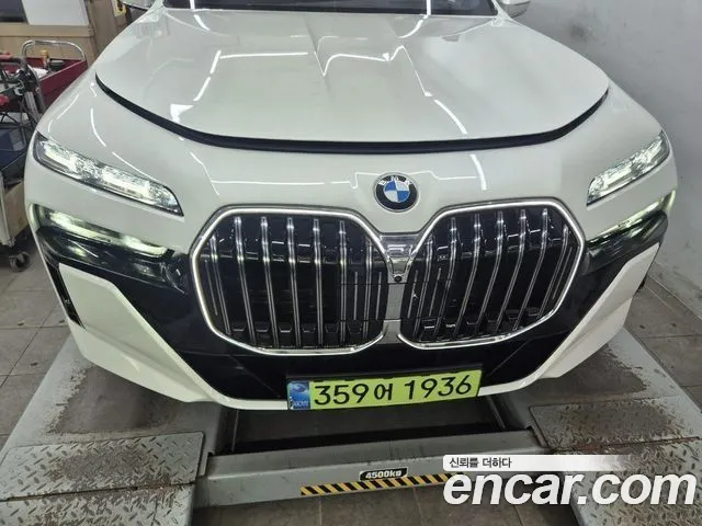 BMW 7 серии 2026 thumb 4