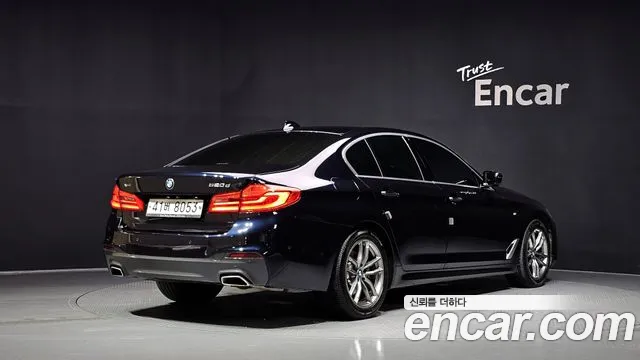 BMW 5 серии 2018 thumb 2