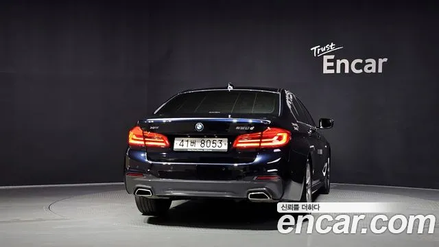 BMW 5 серии 2018 thumb 4