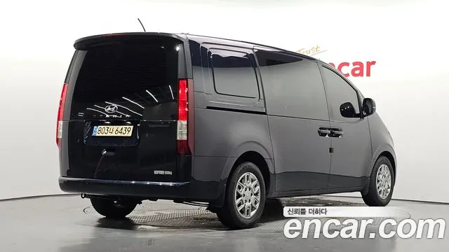 Hyundai Staria 2021 thumb 2