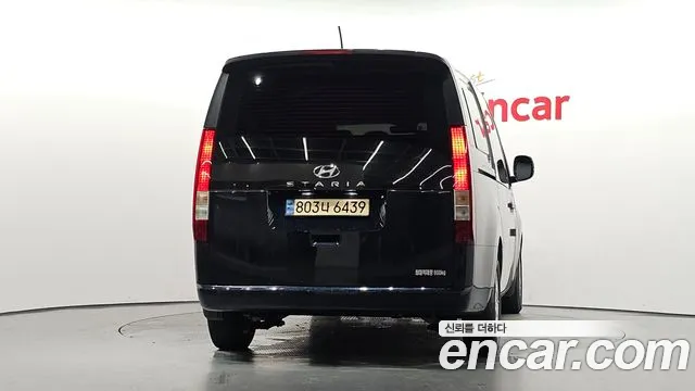 Hyundai Staria 2021 thumb 4
