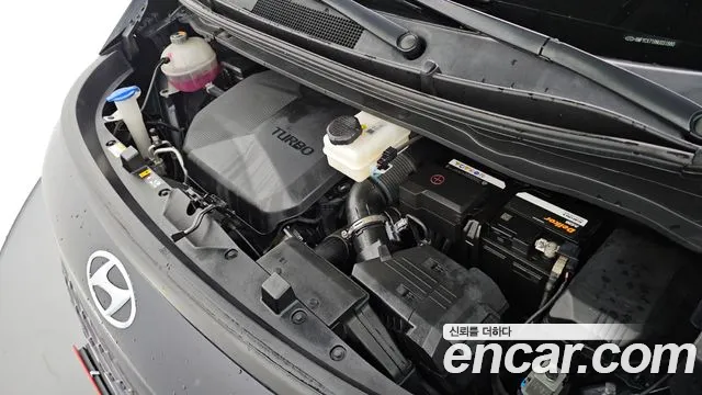 Hyundai Staria 2021 thumb 6
