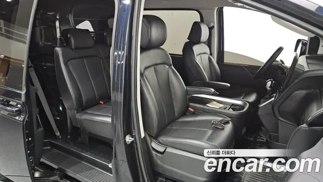 Hyundai Staria 2021 thumb 11