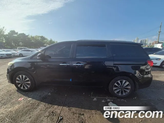 Kia Carnival 2014 thumb 4