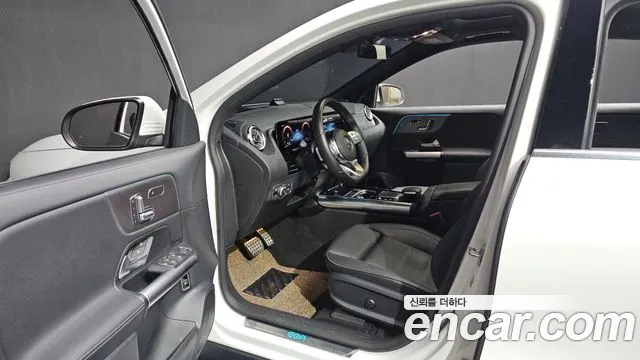 Mercedes-Benz EQA 2023 thumb 10