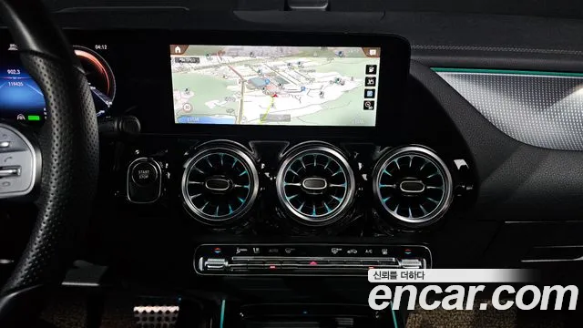 Mercedes-Benz EQA 2023 thumb 12