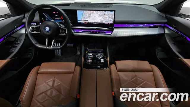 BMW 5-Series 2024 thumb 6
