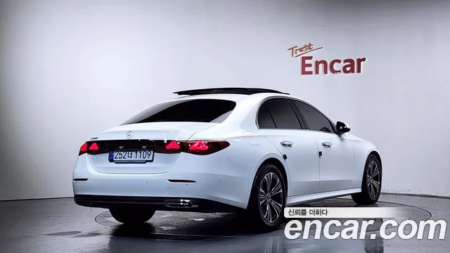 Mercedes-Benz E-Класс 2024 thumb 2