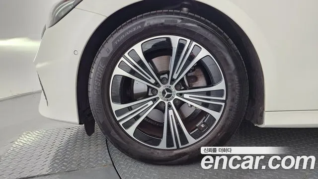 Mercedes-Benz E-Класс 2024 thumb 5