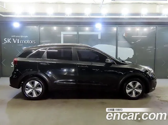 Kia Niro 2016 thumb 3