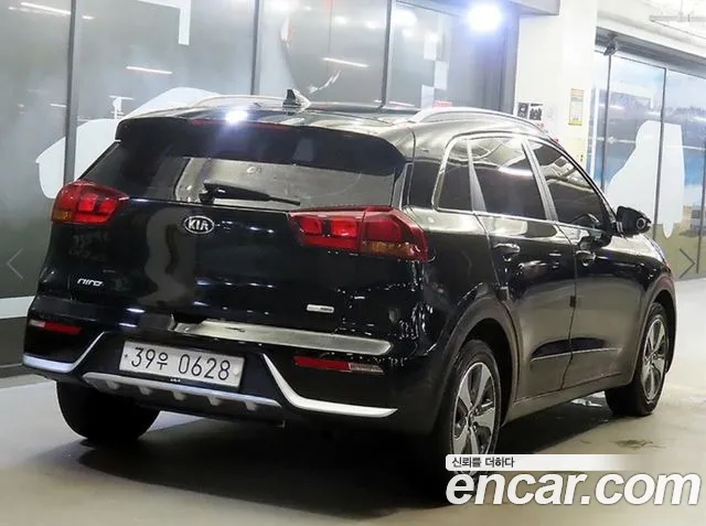 Kia Niro 2016 thumb 4