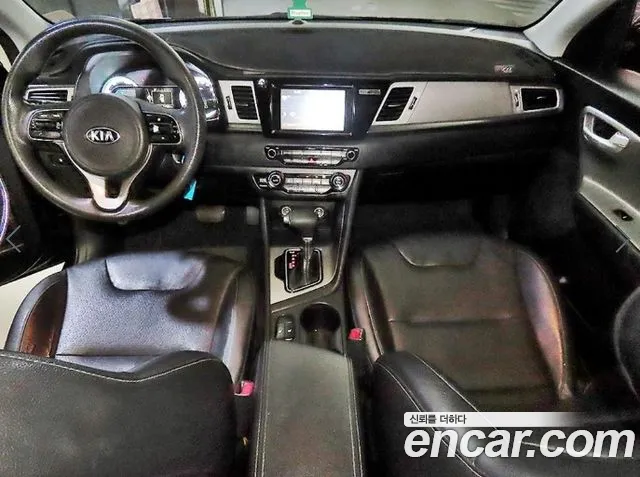 Kia Niro 2016 thumb 10