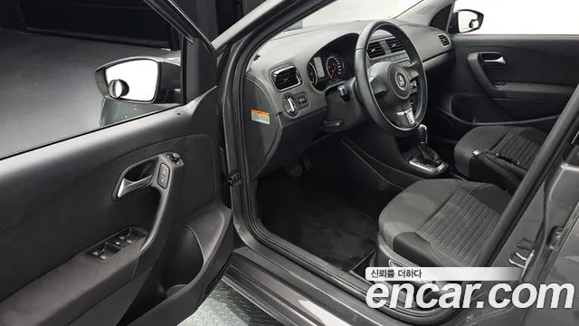 Volkswagen Polo 2014 thumb 11