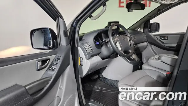 Hyundai Starex 2020 thumb 10