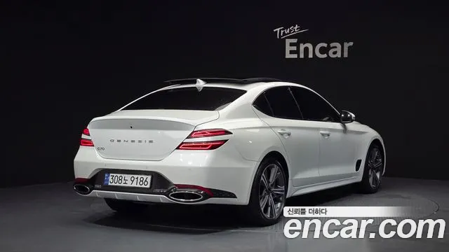 Genesis G70 2024 thumb 2