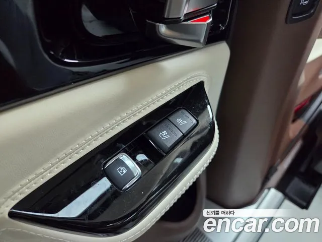 Kia Carnival 2022 thumb 8