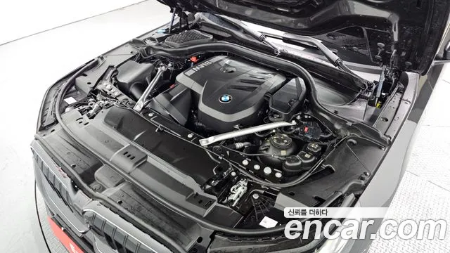 BMW 5 серии 2025 thumb 6