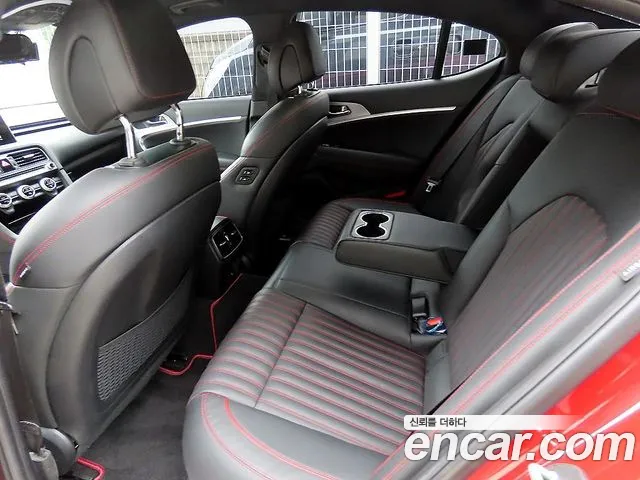 Genesis G70 2019 thumb 6