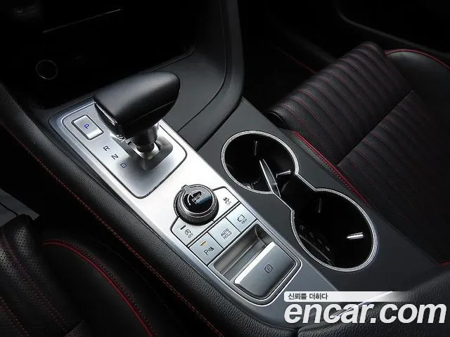 Genesis G70 2019 thumb 10