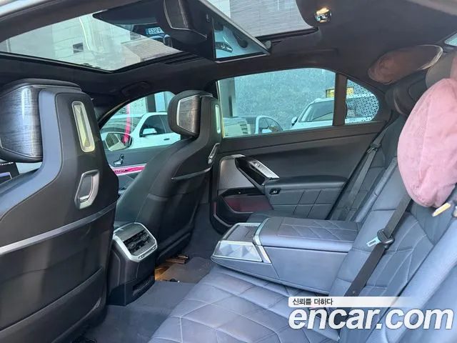 BMW 7 серии 2023 thumb 7