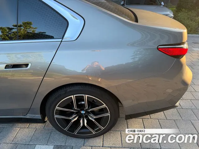 BMW 7 серии 2023 thumb 8