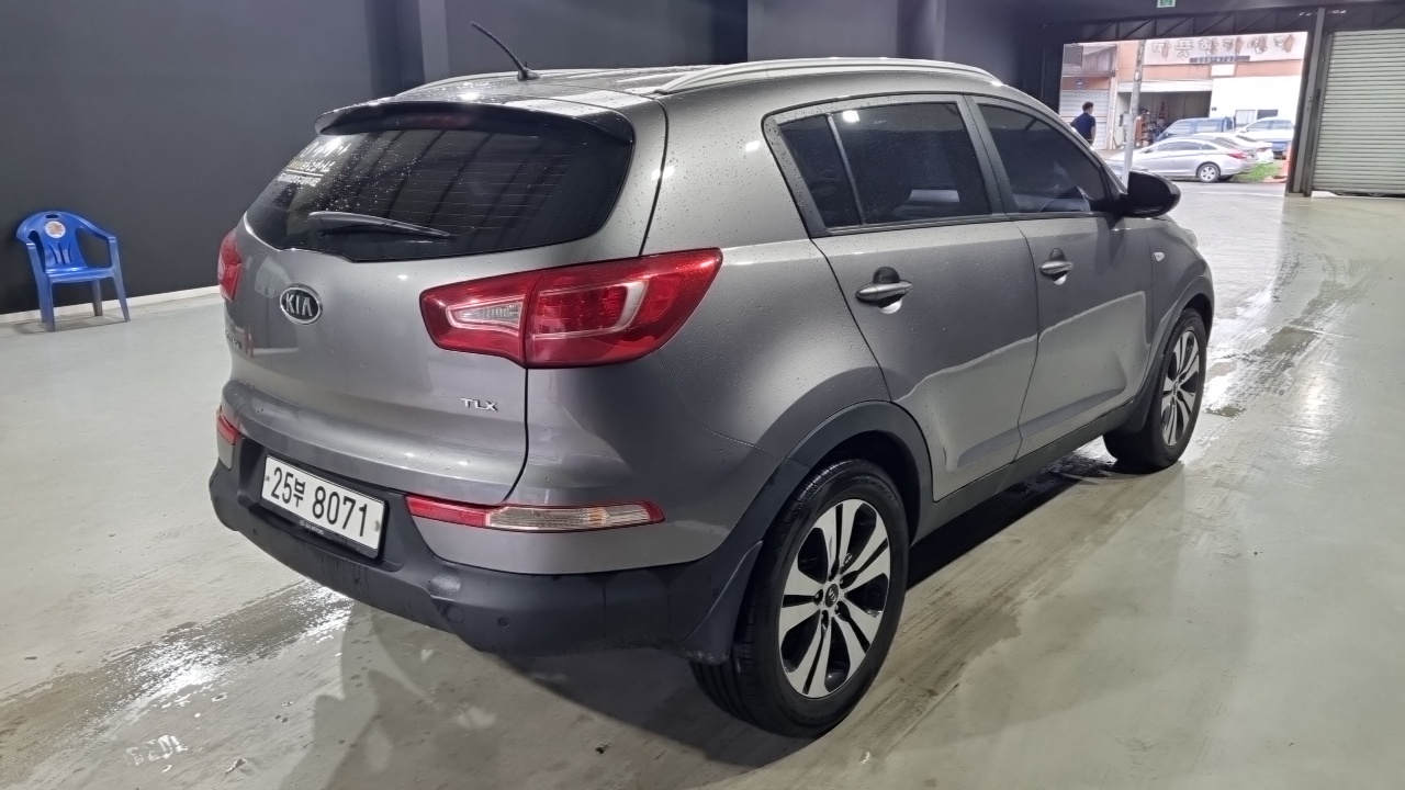 Kia Sportage 2011 thumb 2