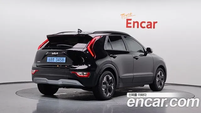 Kia Niro 2022 thumb 2