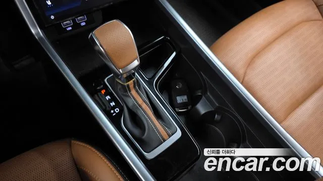 KG_Mobility_Ssangyong Torres 2022 thumb 9