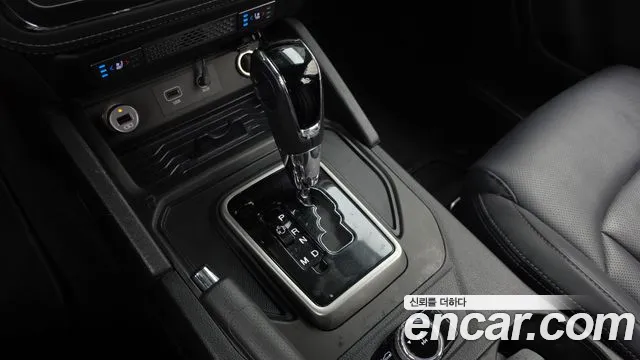 KG_Mobility_Ssangyong Rexton 2018 thumb 9