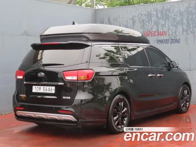 Kia Carnival 2016 thumb 3