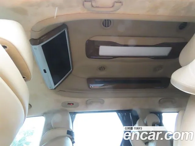 Kia Carnival 2016 thumb 6