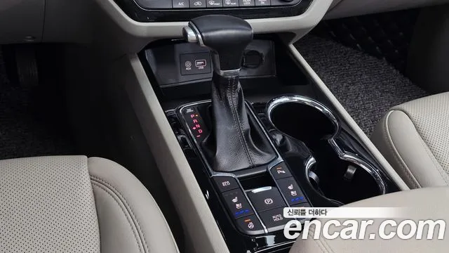 Kia Carnival 2019 thumb 9