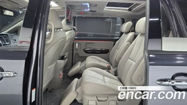 Kia Carnival 2019 thumb 12
