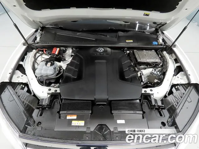 Volkswagen Touareg 2020 thumb 6