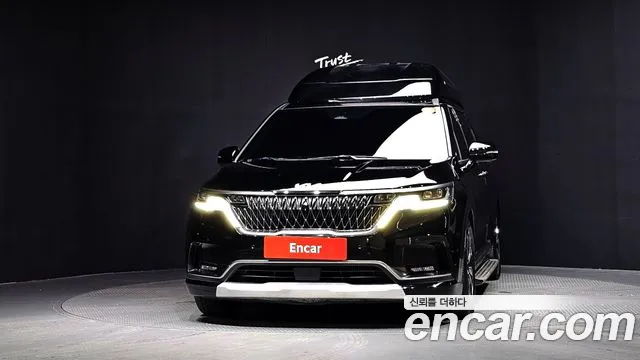 Kia Carnival 2023 thumb 3