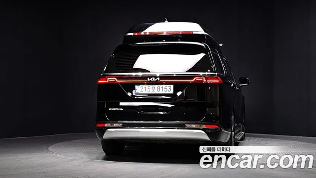Kia Carnival 2023 thumb 4