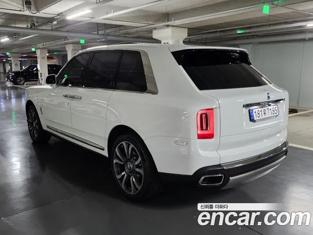 Rolls-Royce Cullinan 2021 thumb 4