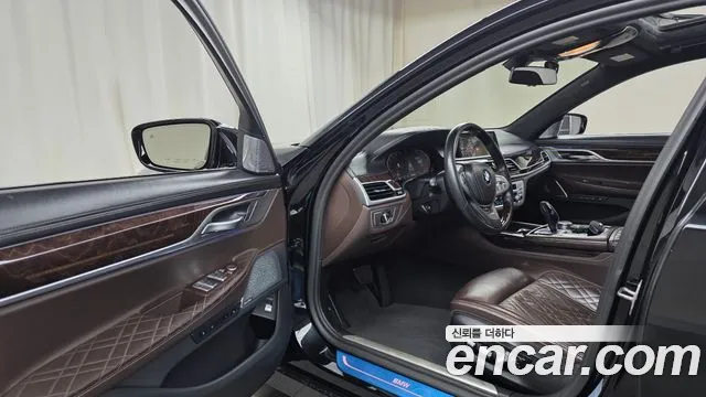 BMW 7 серии 2020 thumb 9