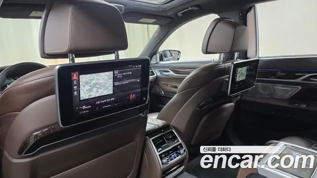 BMW 7 серии 2020 thumb 11