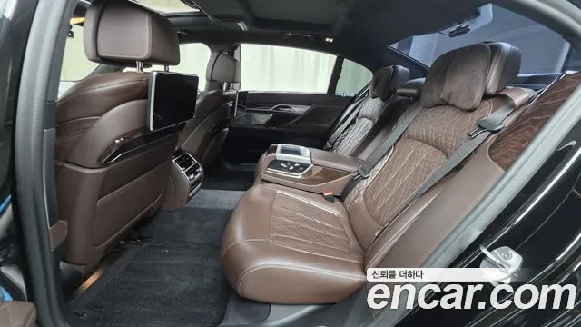 BMW 7 серии 2020 thumb 12