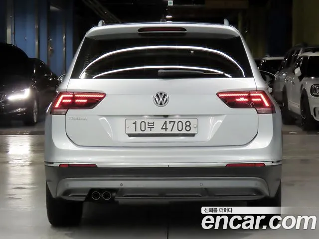 Volkswagen Tiguan 2018 thumb 4