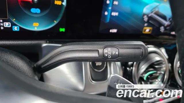 Mercedes-Benz EQB 2023 thumb 9